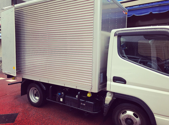 トラックの写真