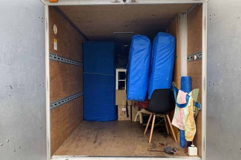 トラックの荷台の写真